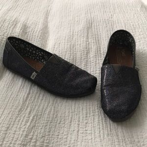 Toms shoes